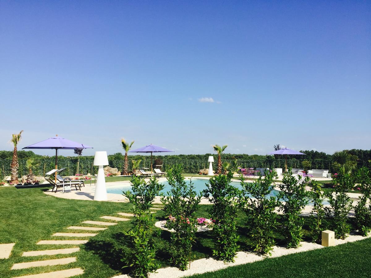 Bed and Breakfast Le Scuderie - Castello Monaci Саличе-Салентино Экстерьер фото