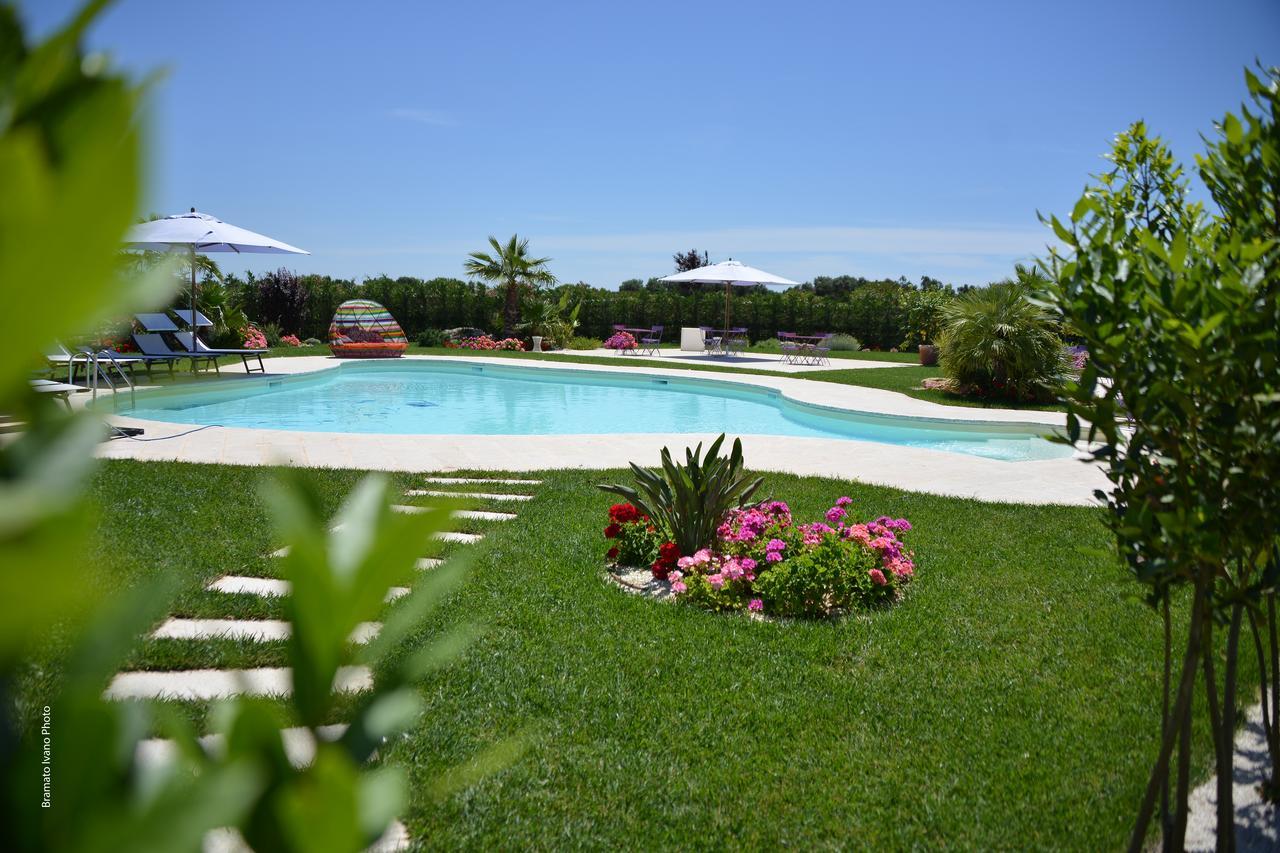 Bed and Breakfast Le Scuderie - Castello Monaci Саличе-Салентино Экстерьер фото