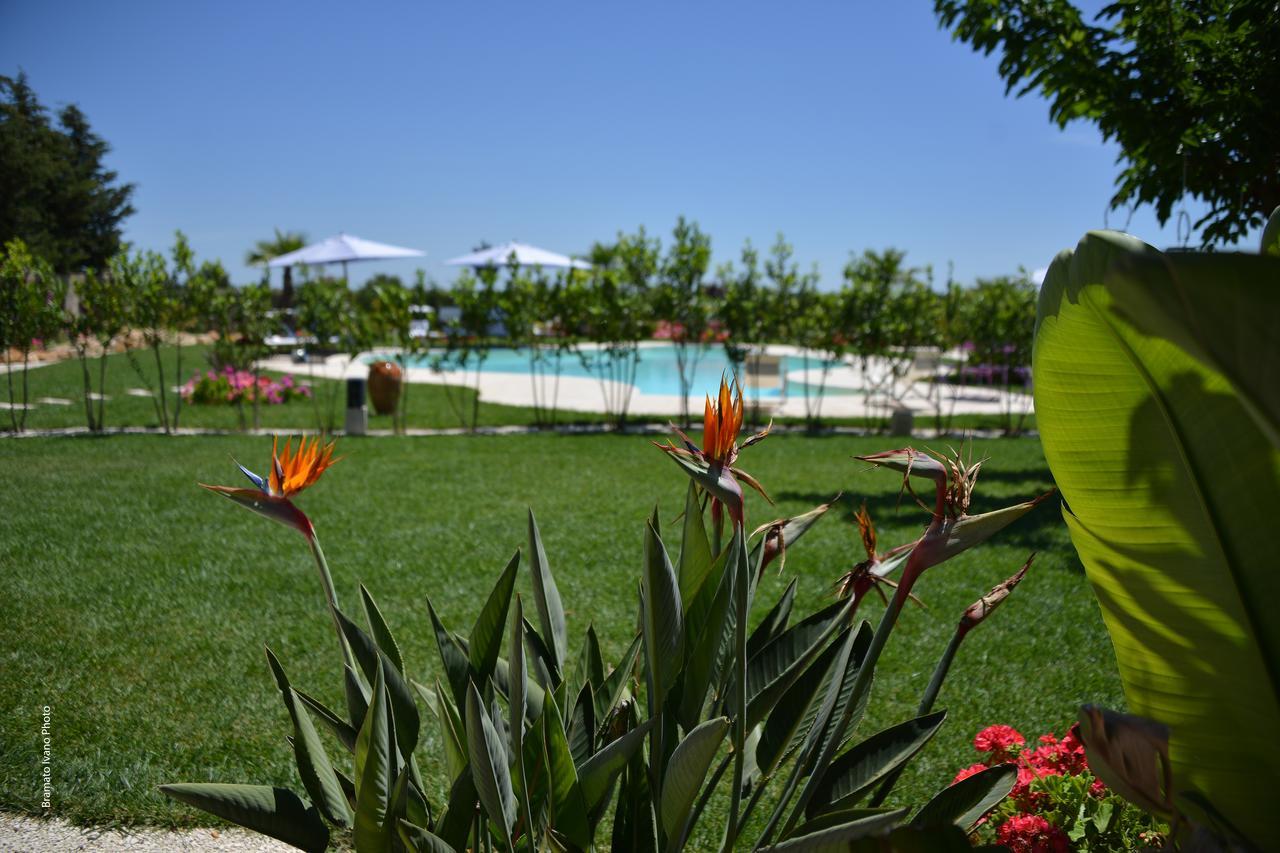 Bed and Breakfast Le Scuderie - Castello Monaci Саличе-Салентино Экстерьер фото