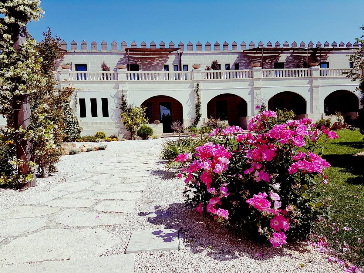 Bed and Breakfast Le Scuderie - Castello Monaci Саличе-Салентино Экстерьер фото