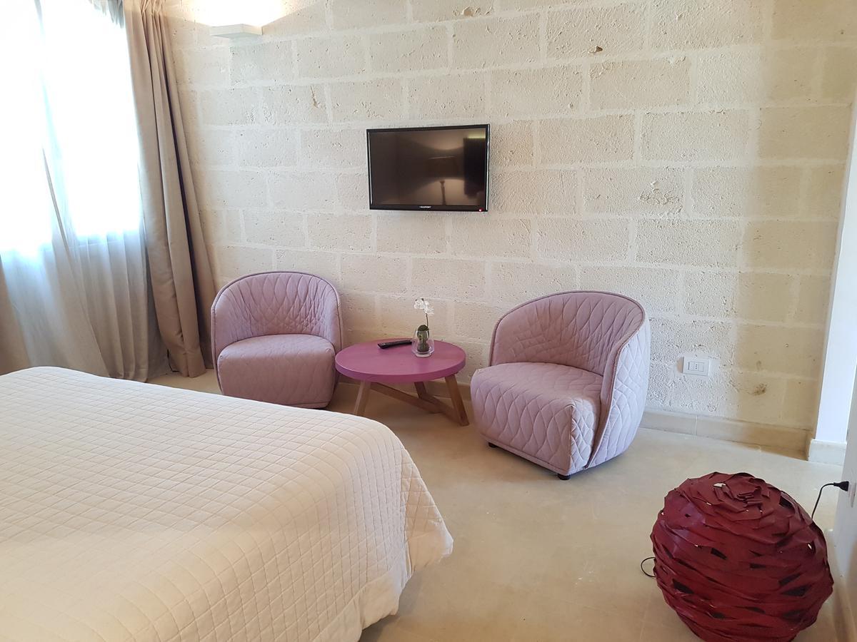 Bed and Breakfast Le Scuderie - Castello Monaci Саличе-Салентино Экстерьер фото